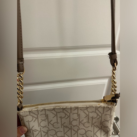 Calvin Klein Crossbody Bag - Picture 6 of 6